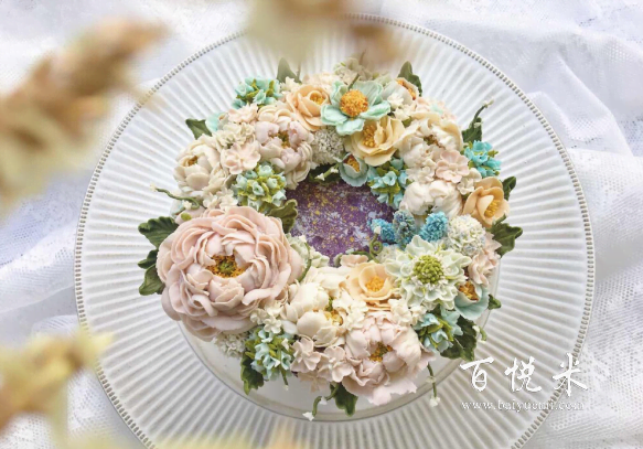 蛋糕裱花师好学吗？请问韩式裱花是什么样的裱花？
